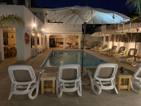 Casa Holandaluzas near Beach, with salt water Pool and private parking